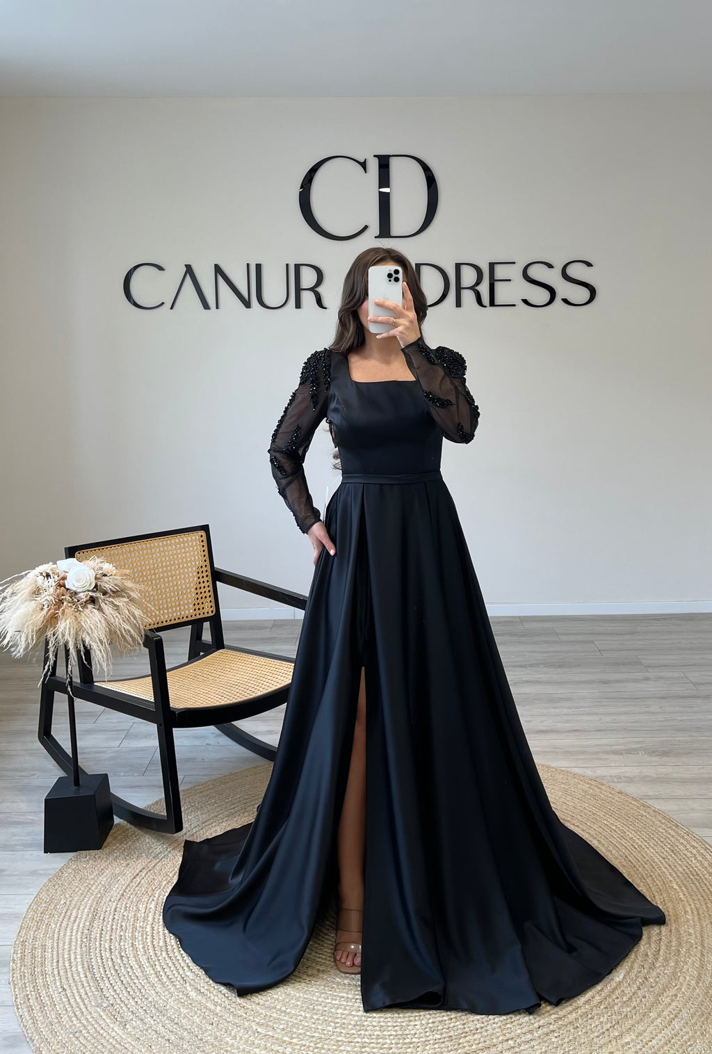 Serra Dress- Schwarz main image 1