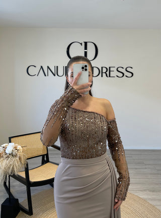 Taupe