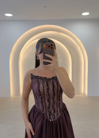Dunkelbordeaux