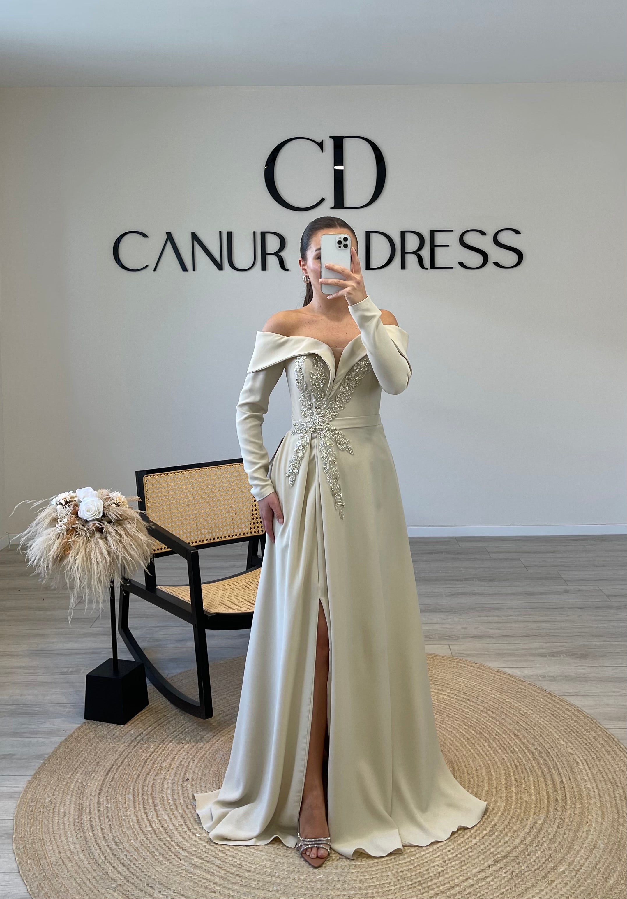 36 / Beige